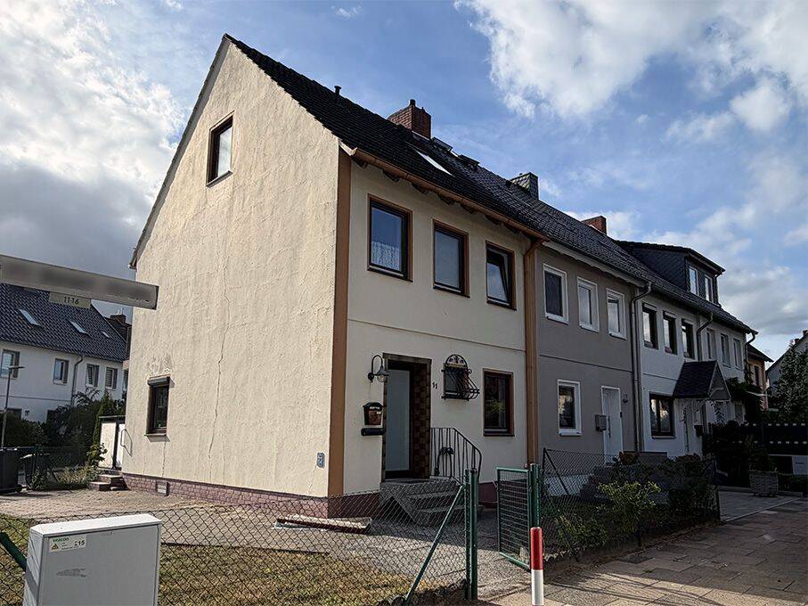 Brinkum: Sofort frei! Familienfreundliches Reihen-Endhaus in Schulnähe., 28816 Stuhr