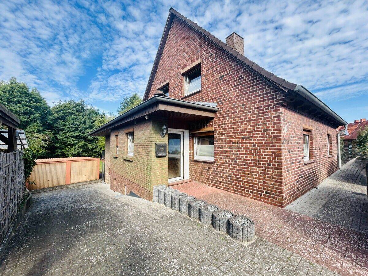 Ein Haus voller Möglichkeiten und viel Platz für Ihre Visionen Einfamilienhaus in Stade, 21680 Stade