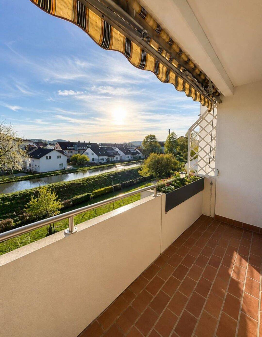 Zur Vermietung steht eine wunderschöne und helle 3-Zimmer-Wohnung, 79541 Lörrach