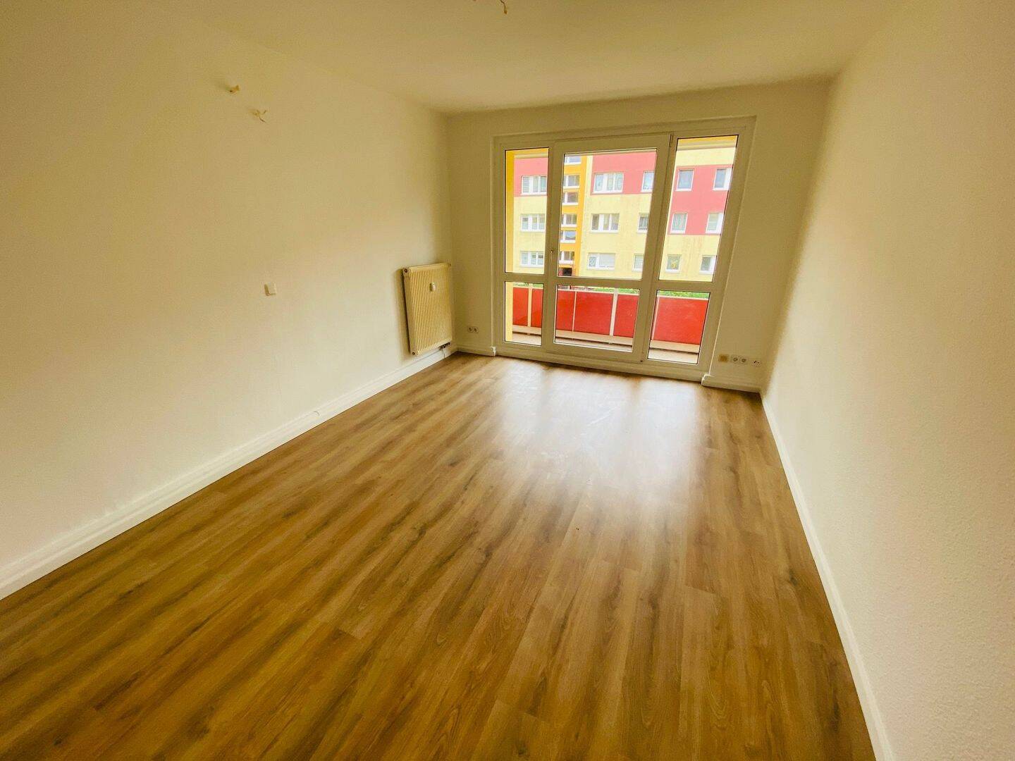 Helle 3-Raum-Wohnung mit Balkon!, 14772 Brandenburg an der Havel (Altstadt Görden Hohenstücken Nord)