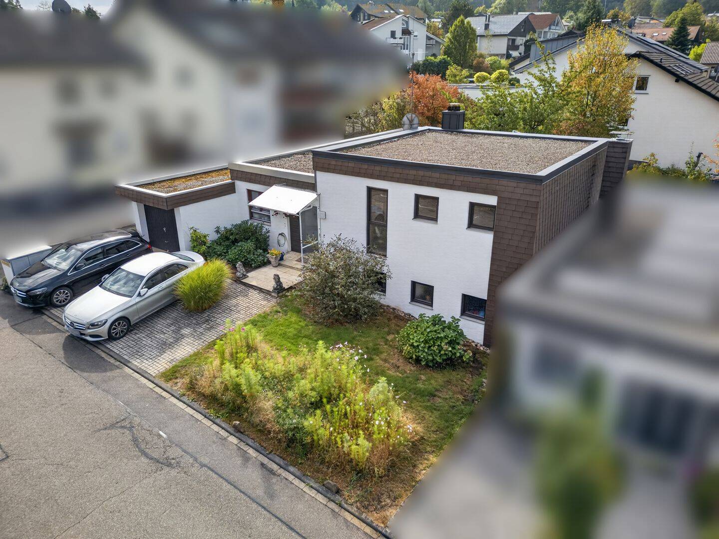 Platz für die ganze Familie: Haus mit Einliegerwohnung, Kamin und Garten in Waldbronn-Etzenrot, 76337 Waldbronn