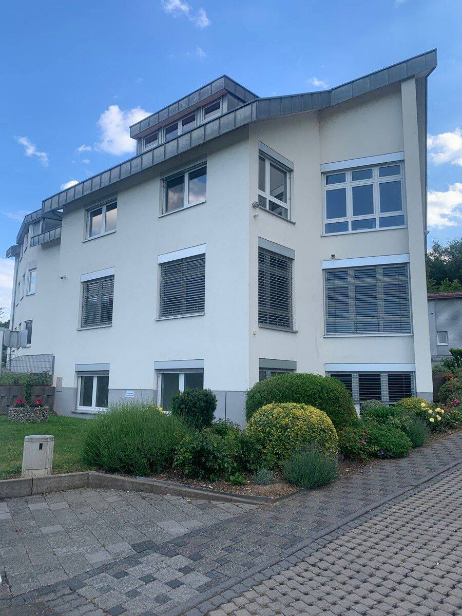Großzügige und helle 3-Zimmer-Wohnung in ruhiger Lage und Gartenmitbenutzung, 61130 Nidderau
