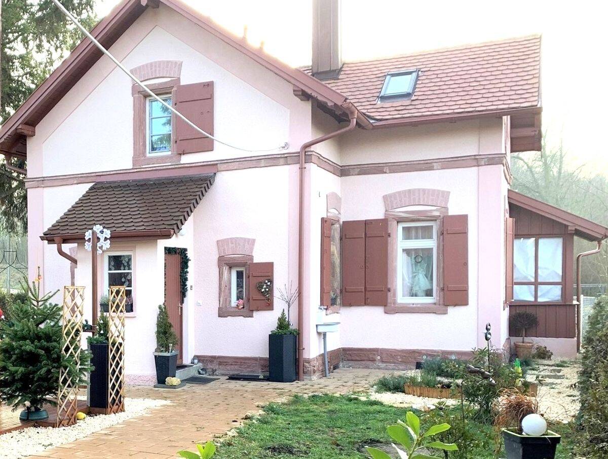 Denkmalgeschütztes Bahnwärterhäuschen mit Charme – hochwertig saniert in Ulm-Jungingen, 89081 Ulm