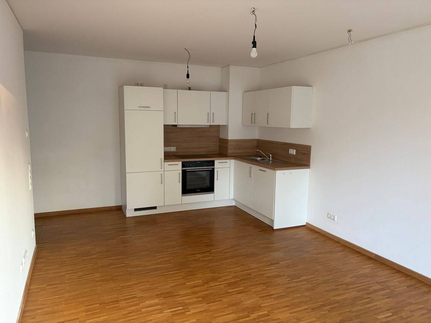 Praktische 1-Zimmer-Wohnung mit Balkon und EBK, 91052 Erlangen (Anger Erlangen-Ost Erlangen-Süd Innenstadt)