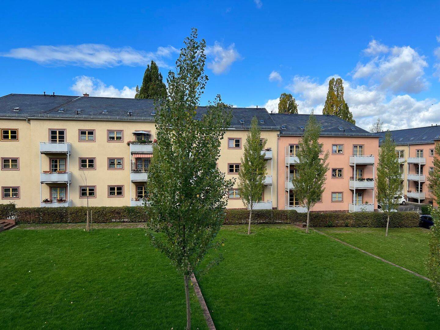 Wohlfühlwohnen in geräumiger 2-Zimmer-Wohnung mit Balkon, 9126 Chemnitz (Altchemnitz Bernsdorf Gablenz Lutherviertel Sonnenberg)