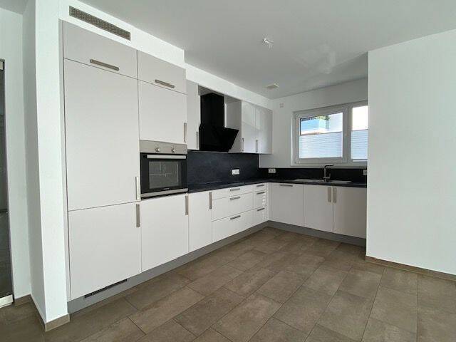 Lichtdurchflutete und moderne Wohnung in verkehrsgünstiger Lage, 54344 Kenn