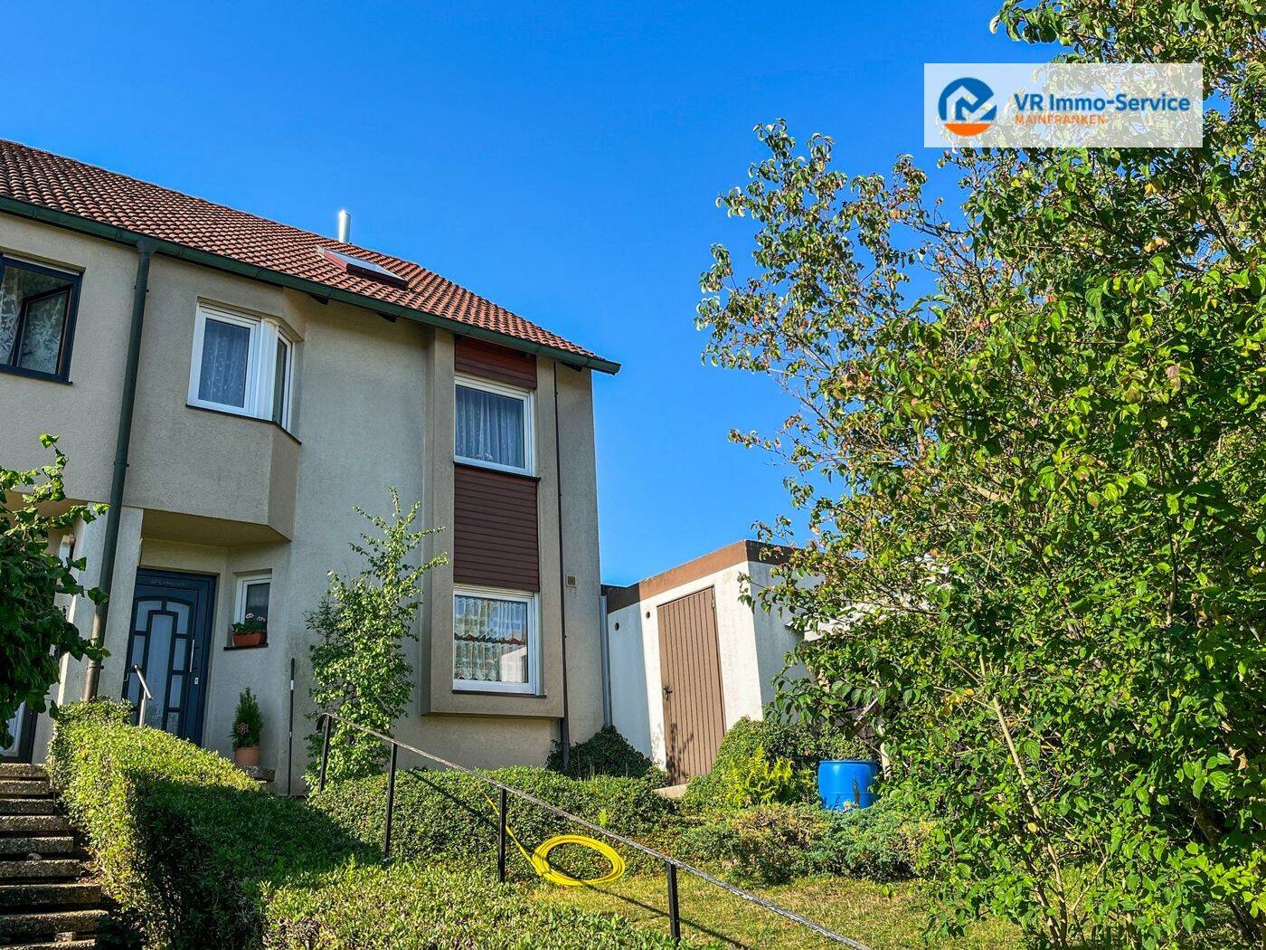 Wohnen, wo Ruhe zuhause ist – charmantes Reiheneckhaus mit schönem Garten, 97276 Margetshöchheim