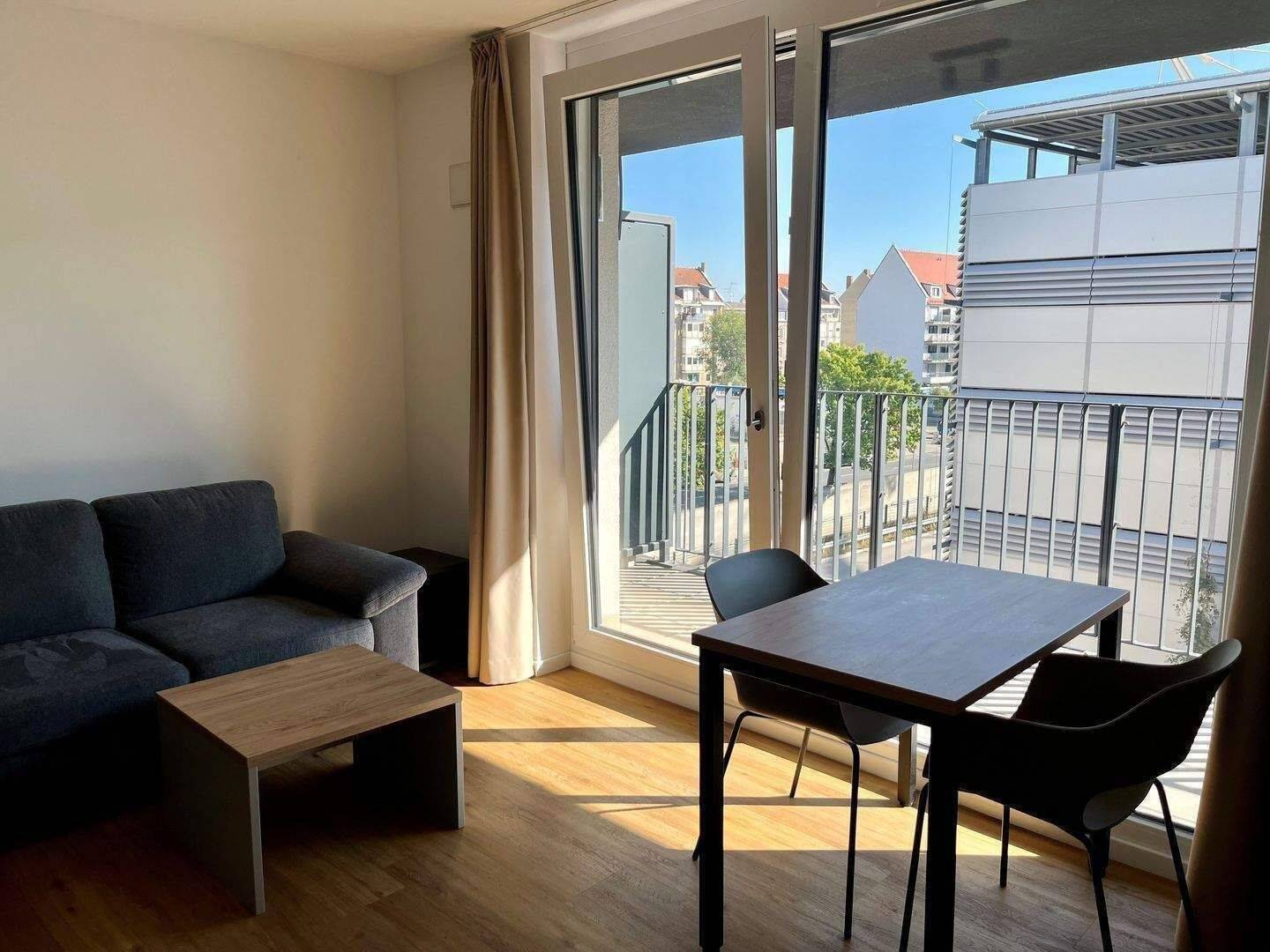 Möblierte 1-Zimmer-Wohnung mit Balkon in U-Bahn-Nähe!, 90762 Fürth (Innenstadt)