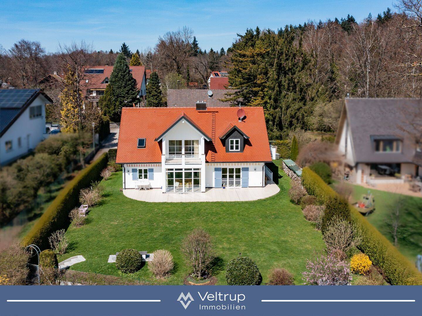 EIN BERGBLICK ZUM VERLIEBEN: CHARMANTE LANDHAUSVILLA MIT GARTEN IN GRAFRATH, 82284 Grafrath