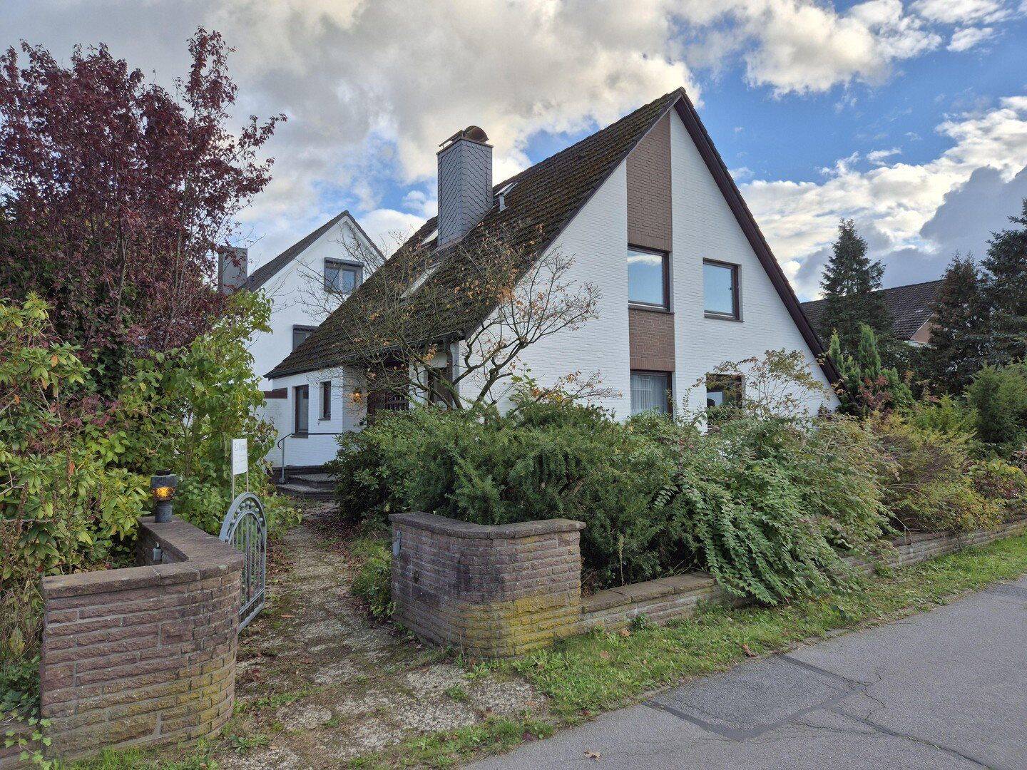 Einfamilienhaus (5 Zimmer) mit Einliegerwohnung (3 Zimmer) und Garage, 22885 Barsbüttel