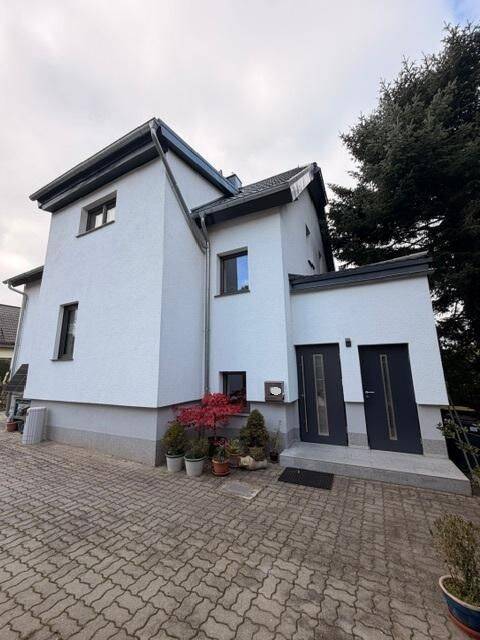 Objekt-Nr.: 9326 – Modernes Energieeffizienzhaus 55 / 2023 neu saniertes Einfamilienhaus mit 2 Garagen in Pöhl OT Möschwitz, 8543 Pöhl