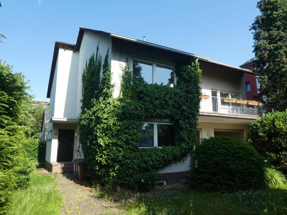 Großzügiges Zuhause mit Entwicklungspotenzial für die ganze Familie in Flörsheim am Main!, 65439 Flörsheim am Main