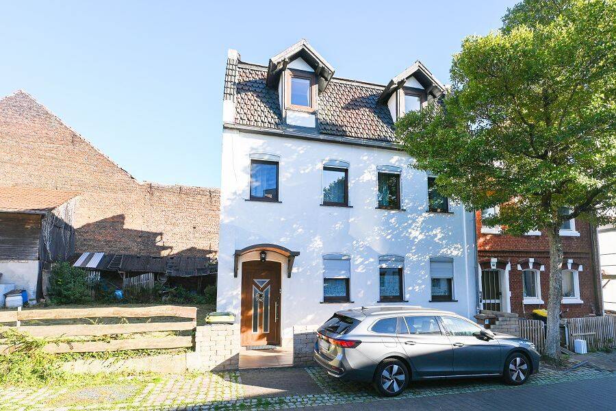 Charmantes Einfamilienhaus mit vier Schlafzimmern und Stellplatz!, 34246 Vellmar (Hof Mondschirm)