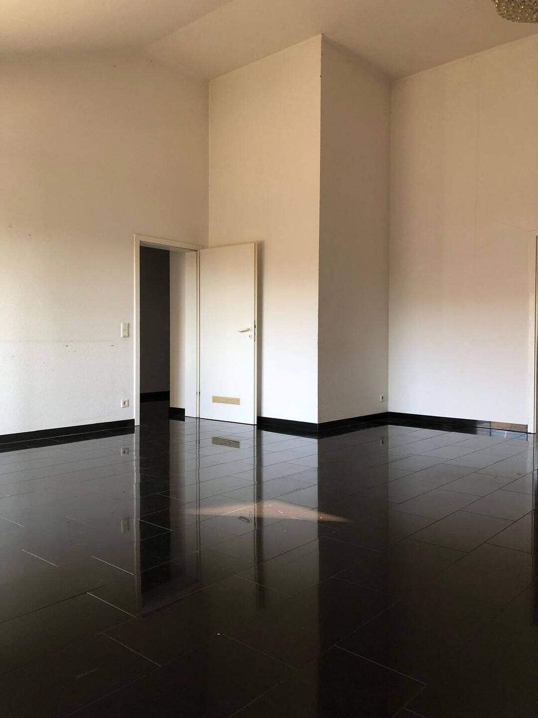 TOP 2-Zimmer-Wohnung mit großzügigem Grundriss und Sonnenterrasse, 45661 Recklinghausen