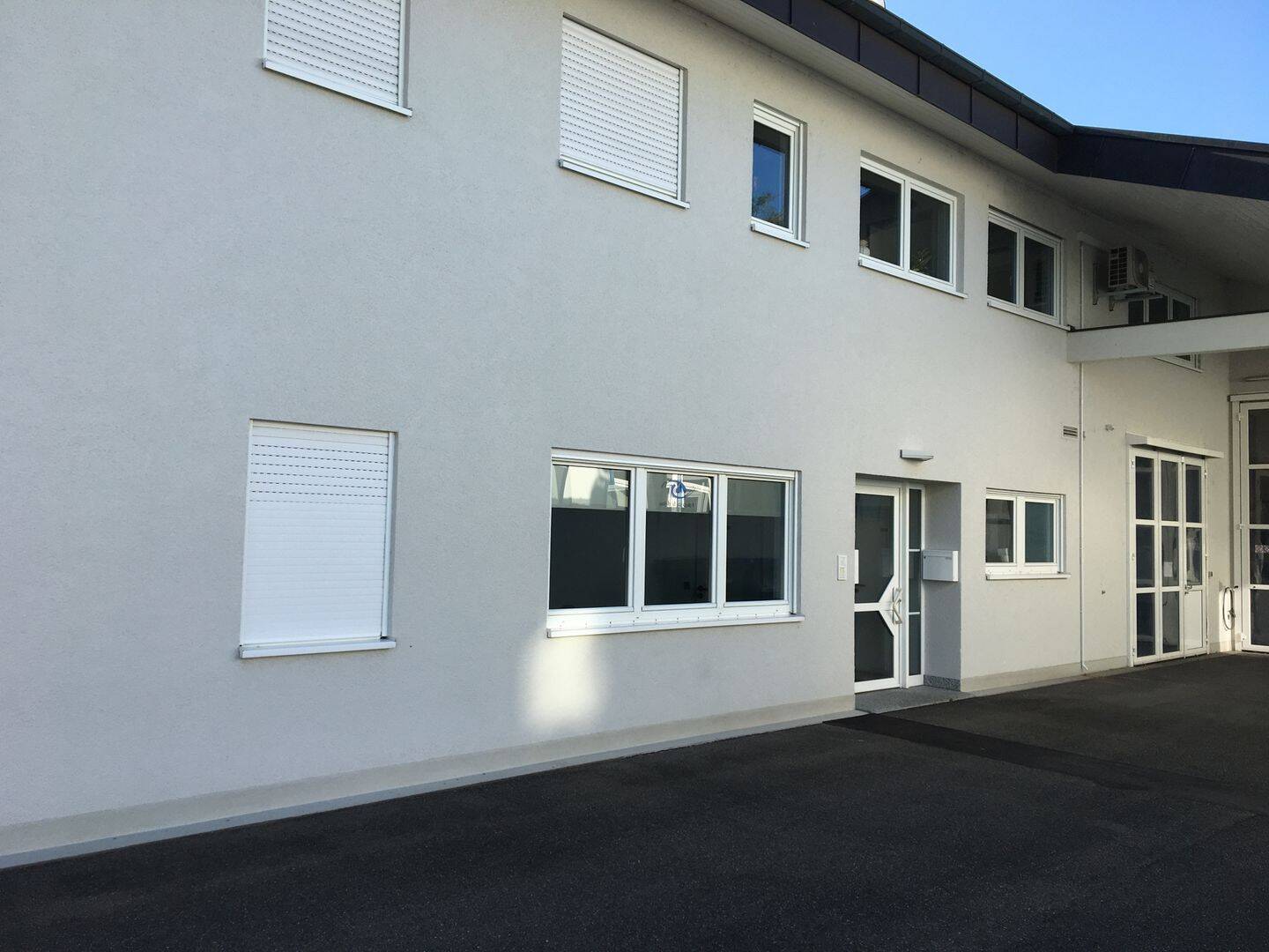 Schöne, helle 2,5 Zimmer DG- Wohnung in Radolfzell ohne Balkon — auch als Büro Gewerbe —, 78315 Radolfzell am Bodensee