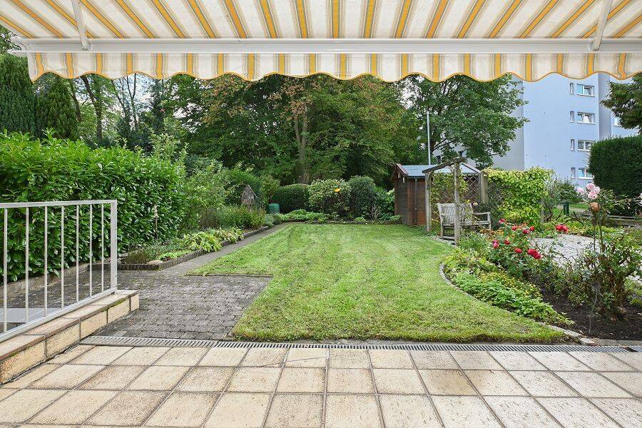 Bielefeld-Schildesche: Sanierungsbedürftiges Reihenhaus auf Erbpacht nahe dem Obersee!, 33611 Bielefeld (Schildesche)