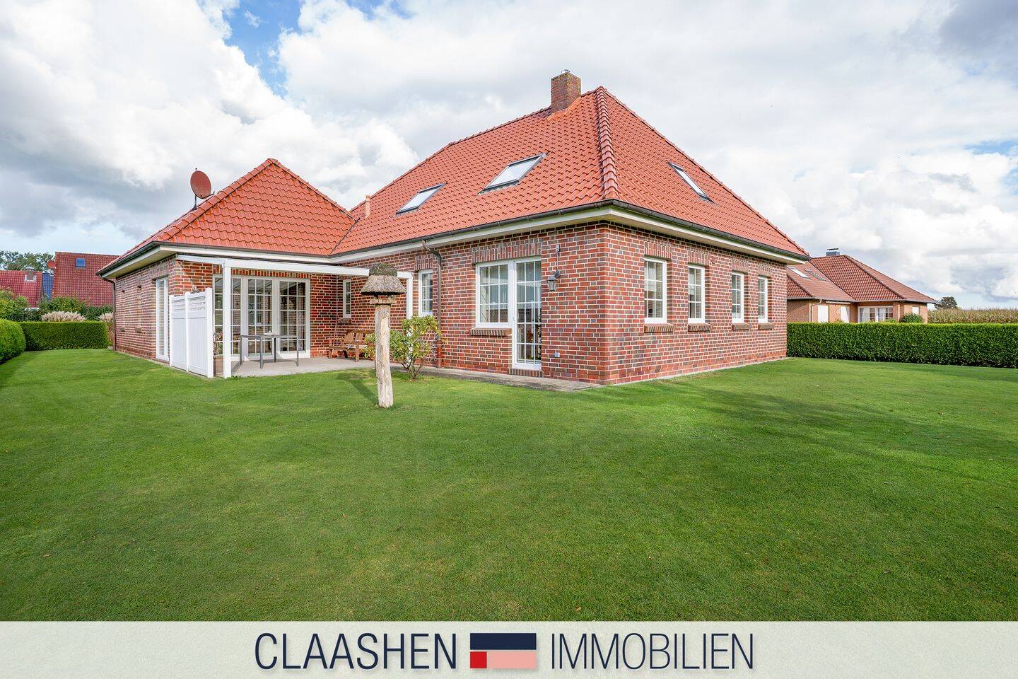 Wohnhaus mit Kaminofen, Garage und zusätzlichem Ausbaupotenzial, 26524 Berumbur