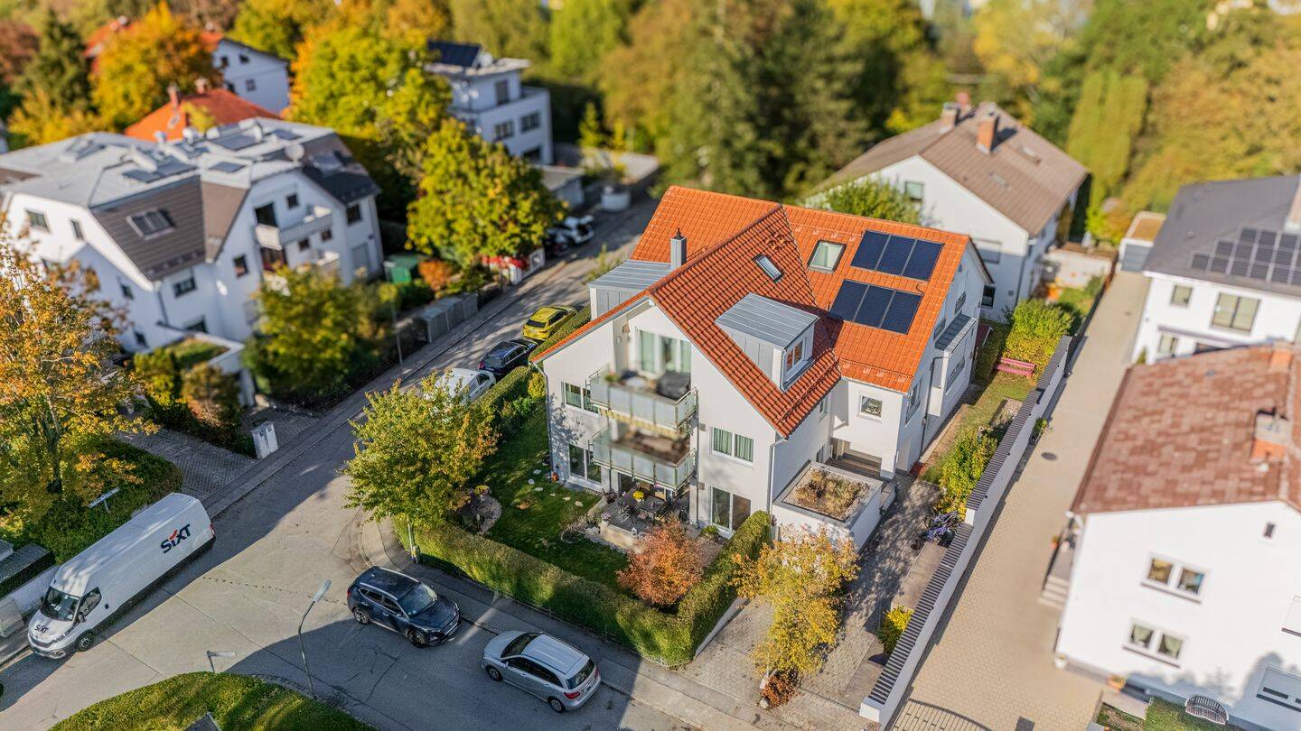 Traumhafte 3-Zimmer-Wohnung mit hochwertiger EBK & Parknähe, 81825 München (Berg am Laim Trudering-Riem)