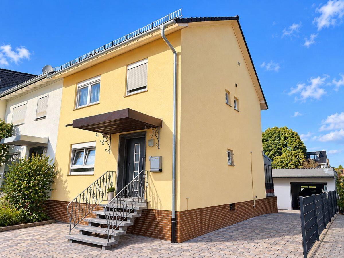 Viel Platz für die Familie**modernisiertes Reihenendhaus in ruhiger Lage von Heppenheim!, 64646 Heppenheim (Bergstraße)