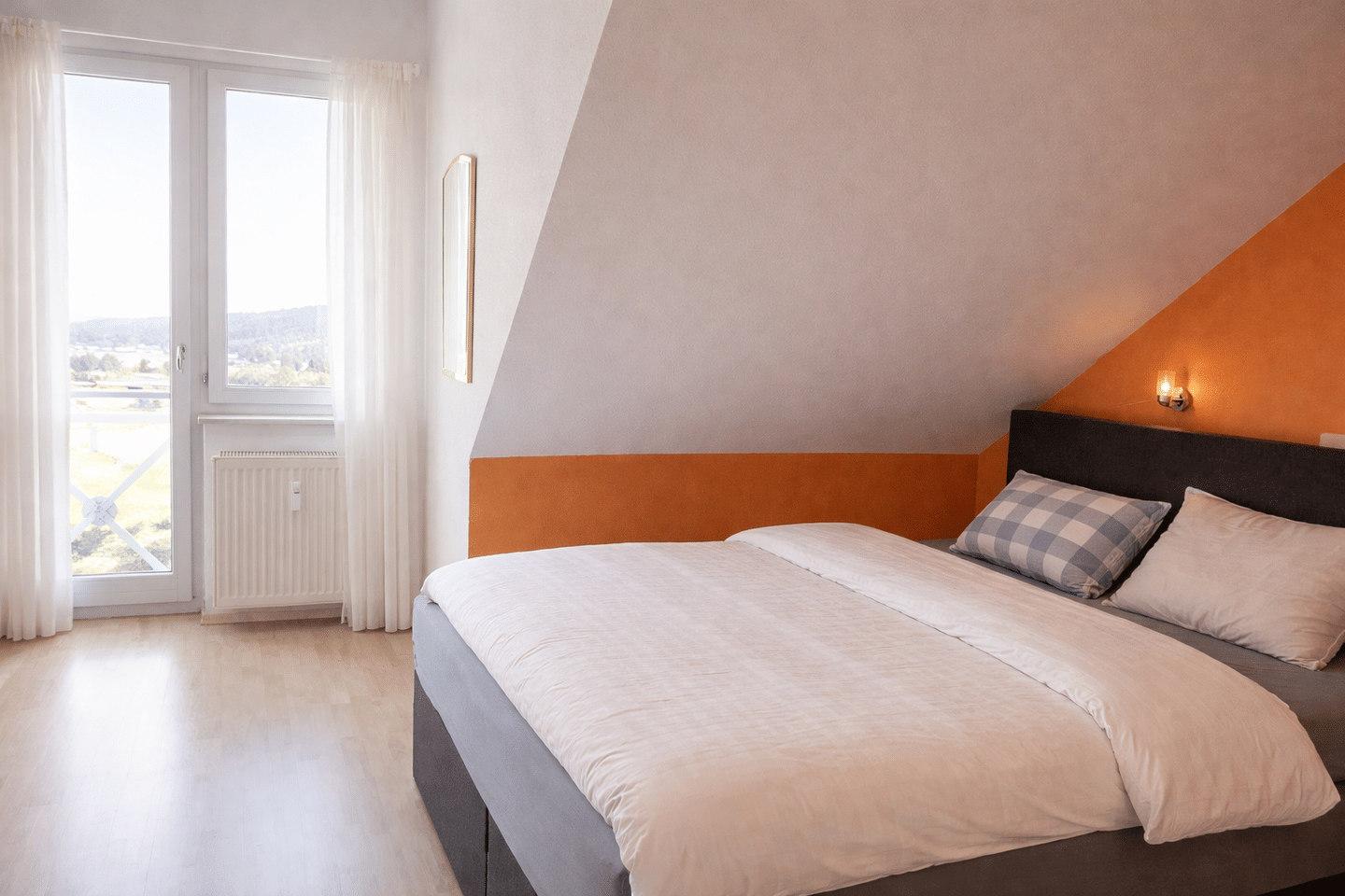 Ruhige 3-Zimmer-Wohnung in gepflegtem 6-Familienhaus, 98527 Suhl (Suhl)