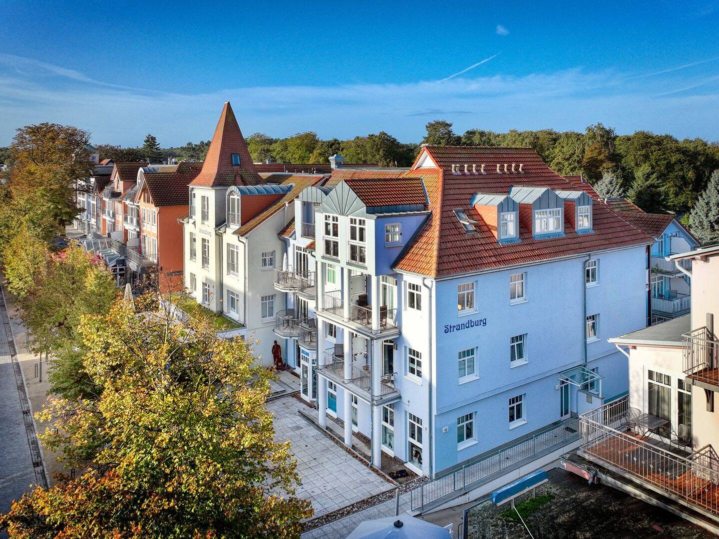 Strandnahe 2-Zimmer-Wohnung mit Terrasse und Tiefgarage in Kühlungsborn, 18225 Kühlungsborn