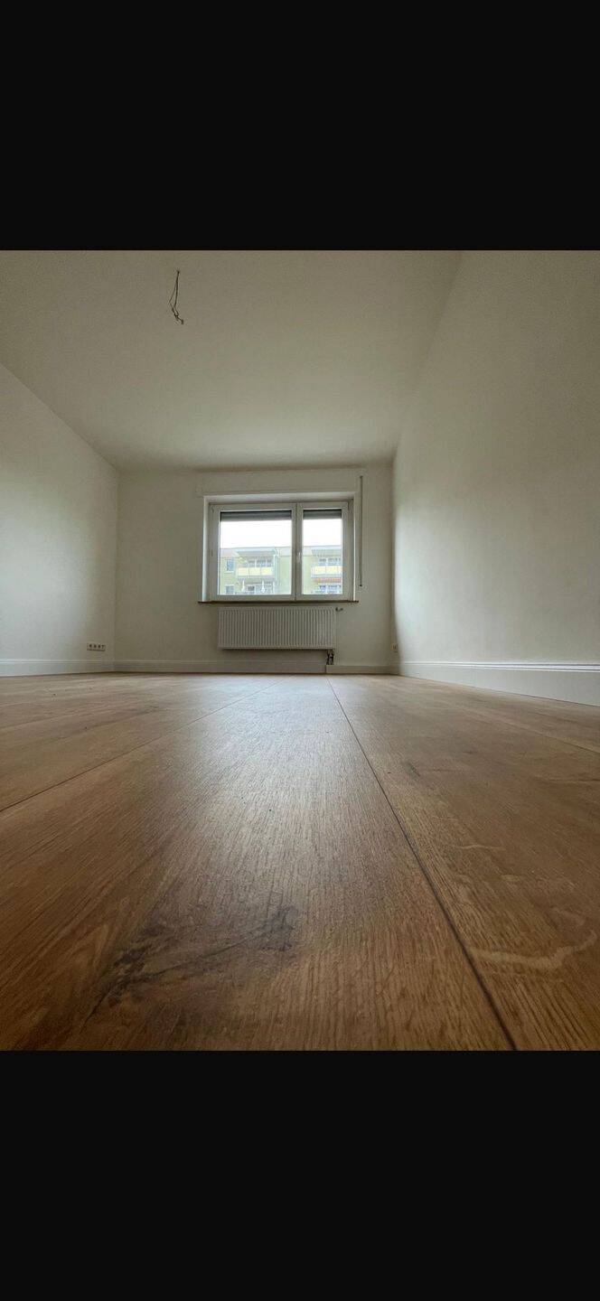3-Zimmer Wohnung in Nürnberg, 90478 Nürnberg (Dutzendteich Gleißhammer Glockenhof Sankt Peter Zerzabelshof)