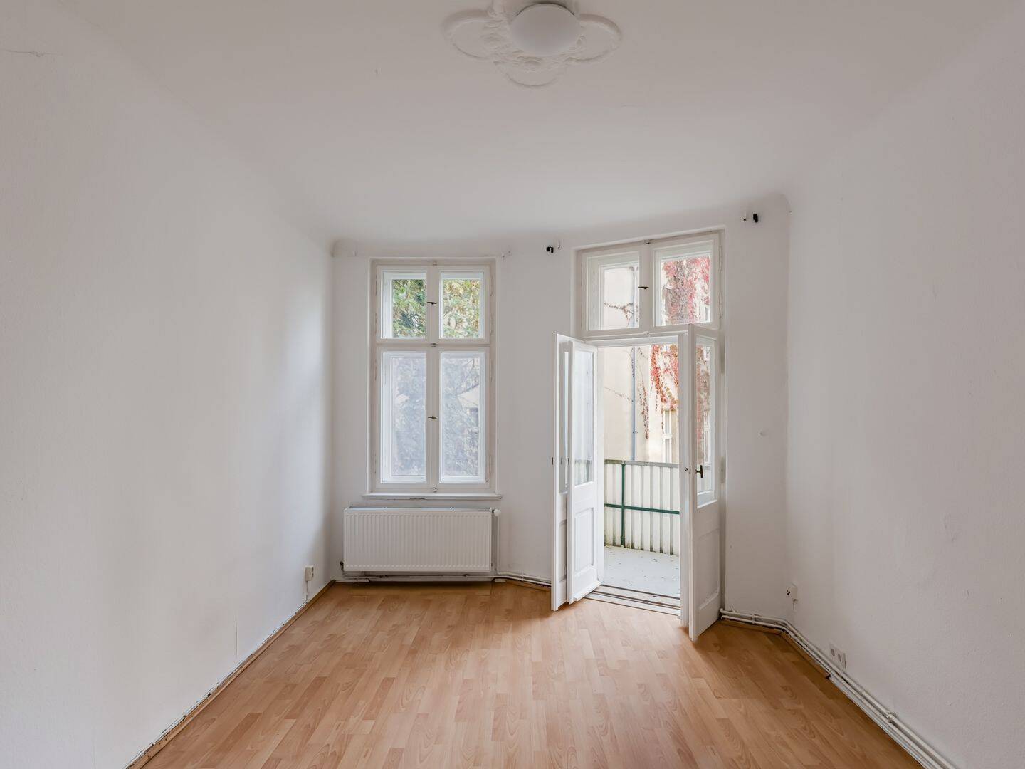 Charmante, lichtdurchflutete 1-Zimmer-Altbauwohnung mit Balkon in Berlin-Friedenau, 12161 Berlin (Steglitz-Zehlendorf Friedenau Steglitz)