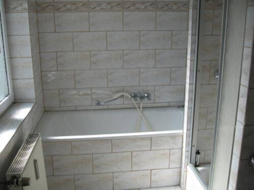 Großzügige 4-Zimmer mit Balkon, Wanne, Dusche und neues Laminat in zentraler Lage!!!, 9130 Chemnitz (Hilbersdorf Sonnenberg Yorckgebiet Zentrum)