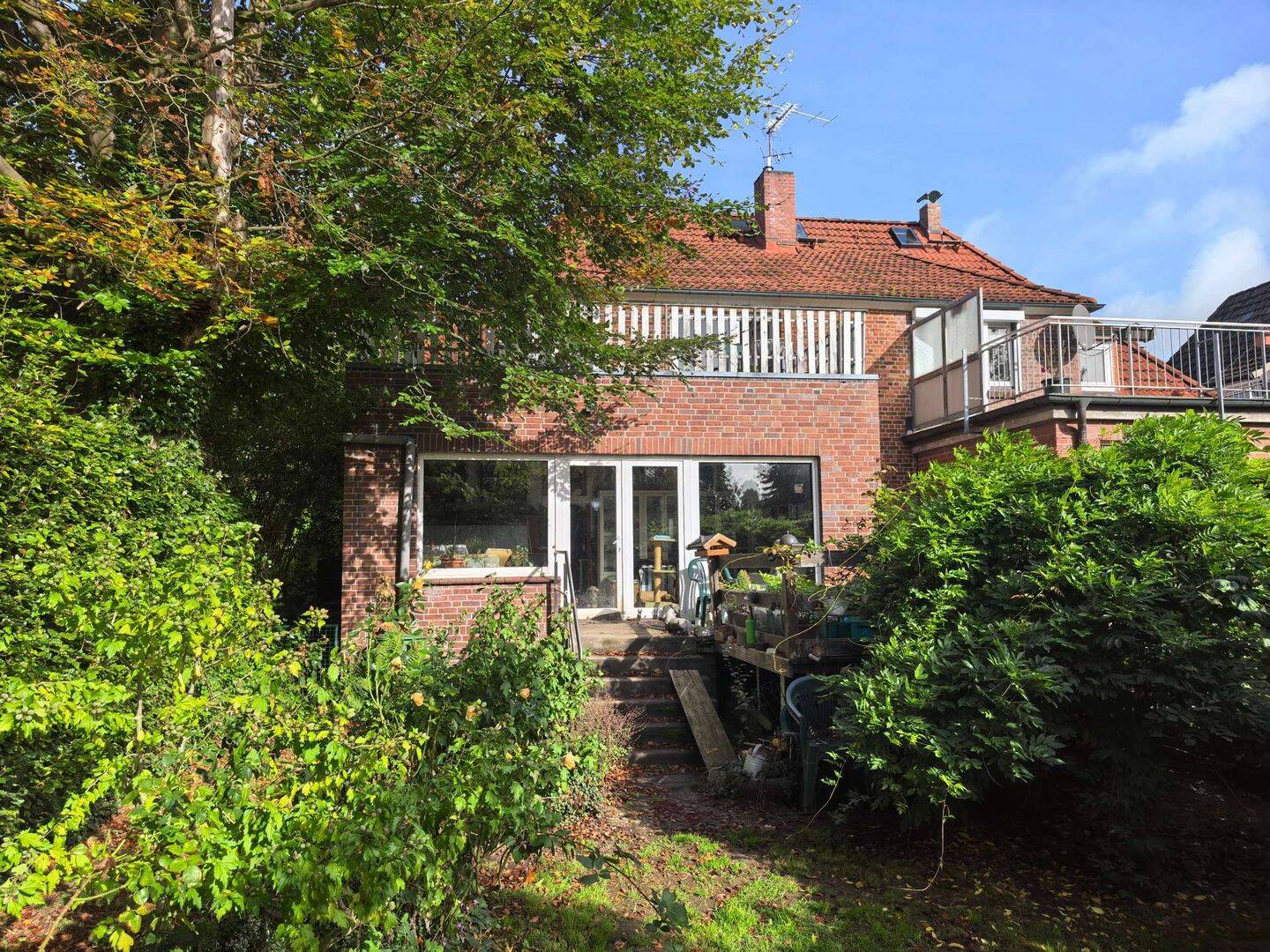 Fixer Upper in Hamburg-Langenhorn – Doppelhaushälfte mit Potenzial, 22415 Hamburg (Hamburg-Nord Fuhlsbüttel Hummelsbüttel Langenhorn)