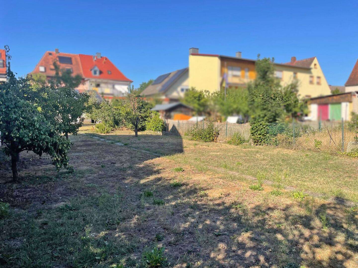 Sonnengrundstück mit Nebengebäude, 96049 Bamberg (Bamberg Bug Gaustadt Wildensorg)