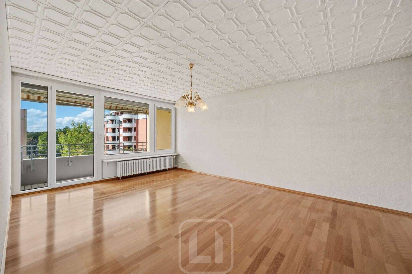 Gepflegt, großzügig & hervorragend gelegen | 3-Zimmer | Balkon & Tiefgaragenstellplatz, 71069 Sindelfingen