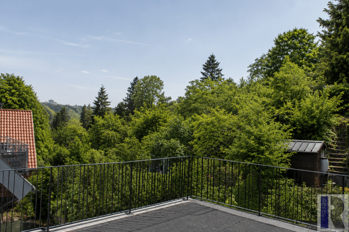 Maisonette-Wohnung mit großer Dachterrasse, Gartenanteil und Stellplatz, 56076 Koblenz (Ehrenbreitstein Horchheim Horchheimer Höhe Pfaffendorf Pfaffendorfer Höhe)
