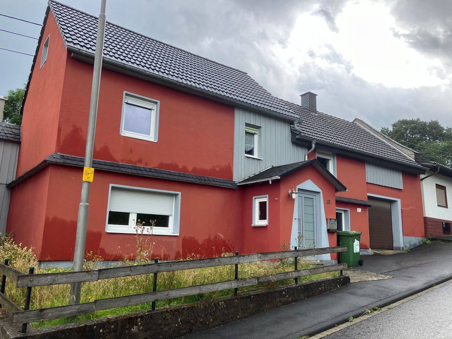 Provisionsfrei für Käufer !! Einfamilienhaus mit Garage in 57629 Höchstenbach, 57629 Höchstenbach