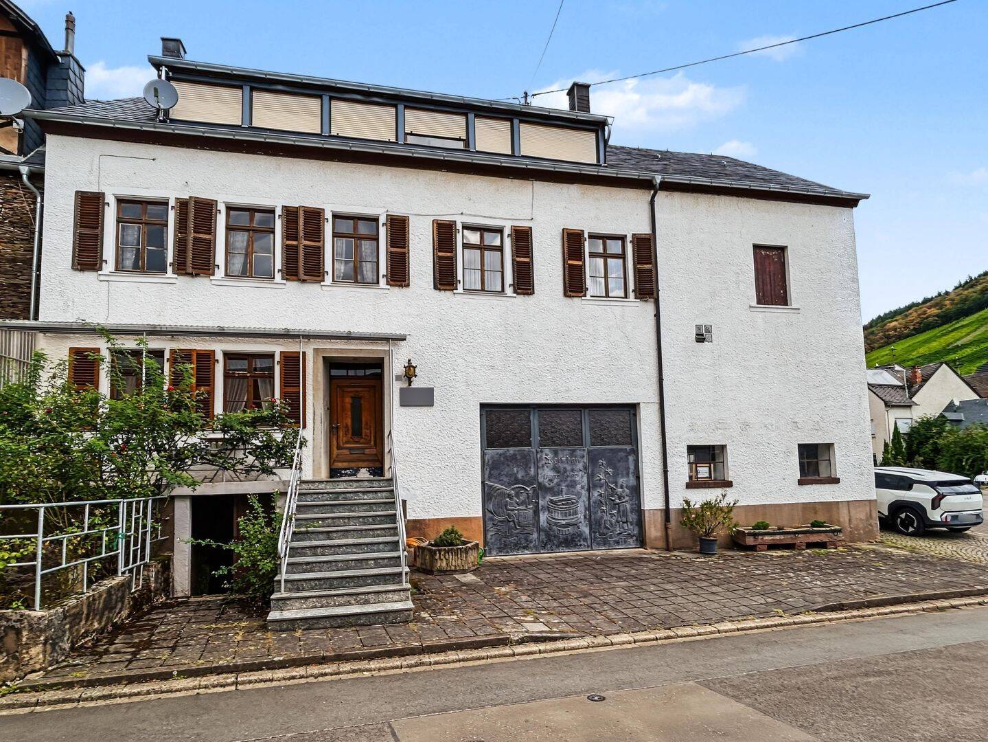 Ehemaliges Weingut-Einfamilienhaus mit vielseitigen Nutzungsmöglichkeiten in Lieser, 54470 Lieser