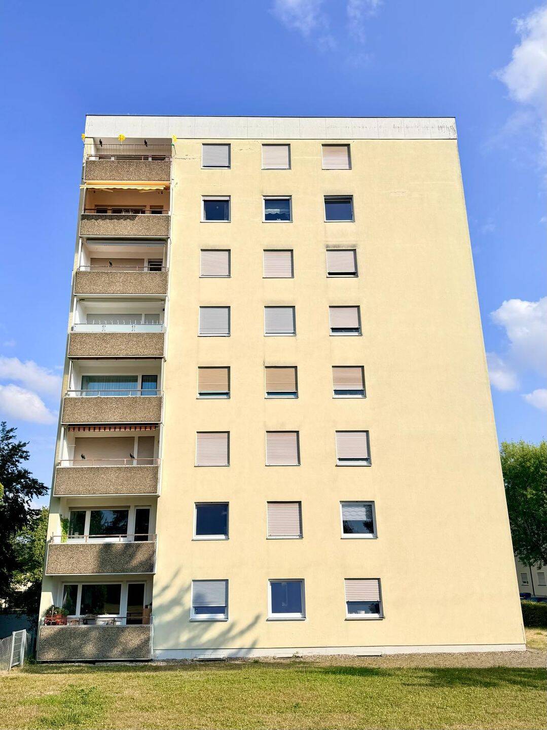 Sanierte 4 Zimmer Wohnung ( Schweinfurt / Bergl ) – Balkon,Aufzug,Kellerabteil zu vermieten, 97424 Schweinfurt