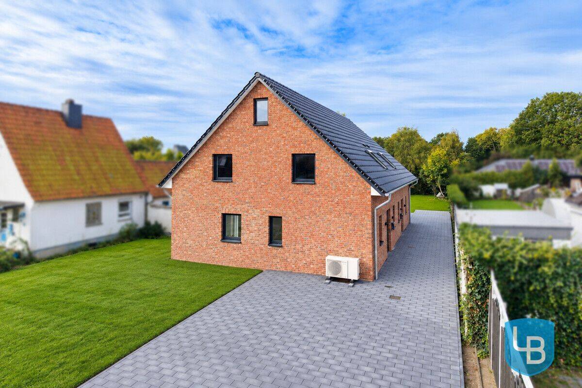 Ankommen und Zuhause sein – Neubau-Doppelhaushälfte im Erstbezug, 24634 Padenstedt