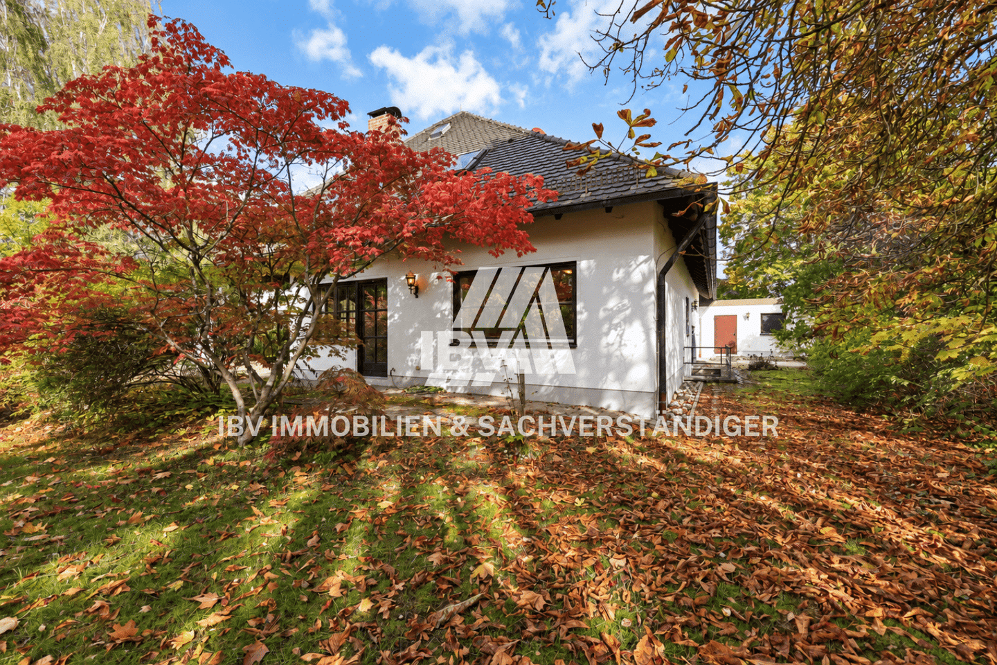 Repräsentatives Wohnhaus mit großem Grundstück, 92224 Amberg