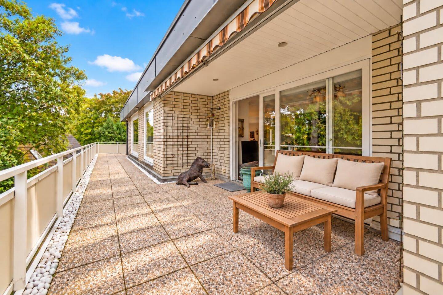 Weitblick inklusive – helles Penthouse in ruhiger Lage von Poppenbüttel!, 22399 Hamburg (Wandsbek Hummelsbüttel Lemsahl-Mellingstedt Poppenbüttel)