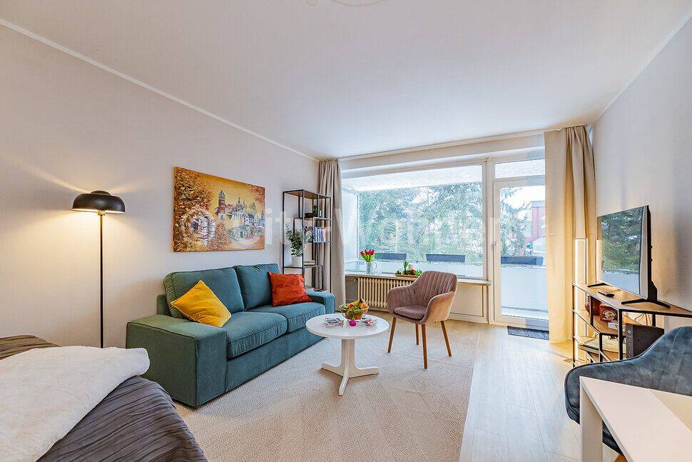 Modern eingerichtete 1-Zimmer Wohnung mit Balkon in Hamburg-Bramfeld, 22177 Hamburg (Wandsbek Bramfeld Steilshoop)