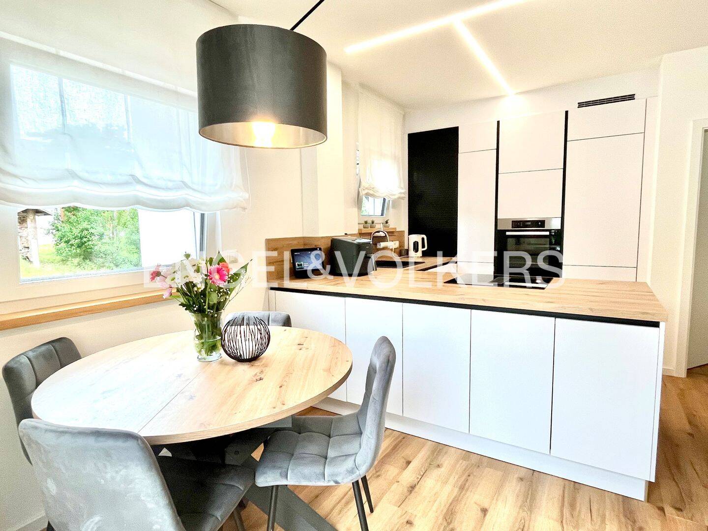 Neuwertige 3-Zimmer-Erdgeschoss Wohnung BJ 2021 mit großzügiger Terrasse und Tiefgarage, 78628 Rottweil