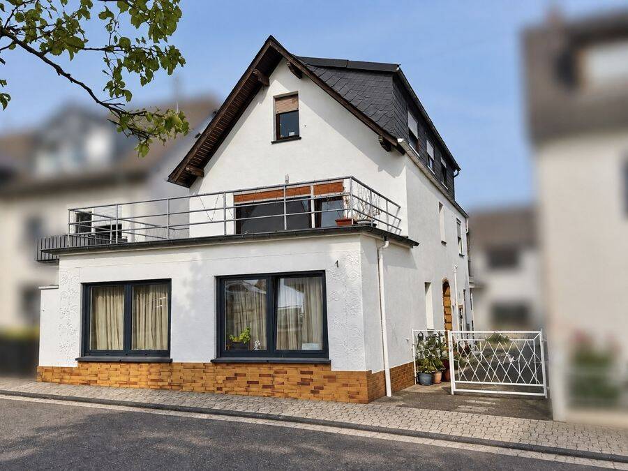 Gemütliches Einfamilienhaus mit großzügigem Wohnraumangebot, 56743 Mendig