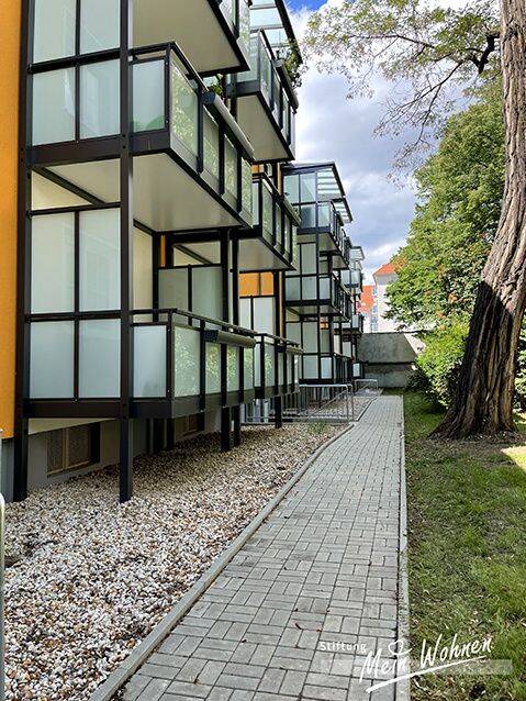 Erdgeschosswohnung mit Badewanne und großem Balkon!, 6110 Halle (Saale) (Damaschkestraße Gesundbrunnen Innenstadt Lutherplatz Saaleaue)