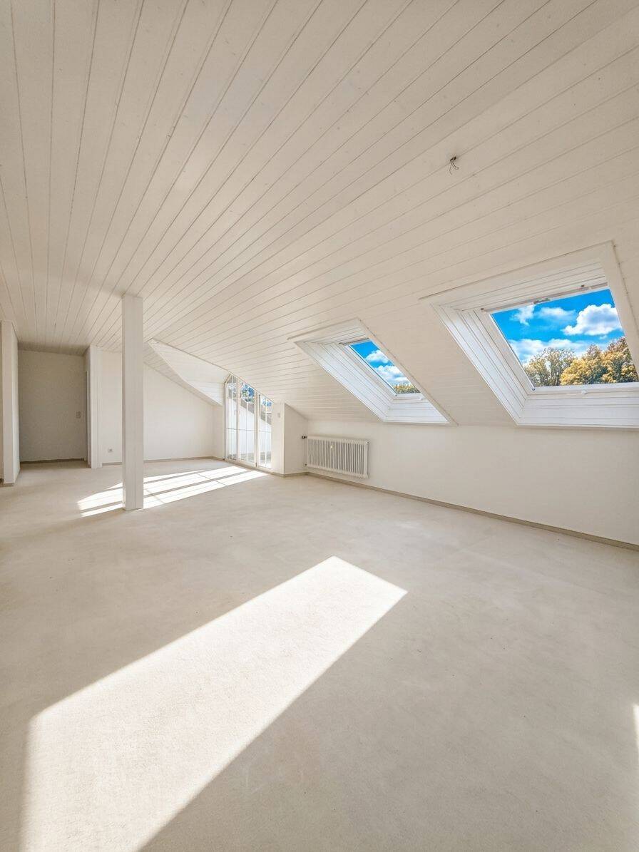 Elegante und großzügige Wohnung mit Balkon in Villingen-Schwenningen, 78056 Villingen-Schwenningen