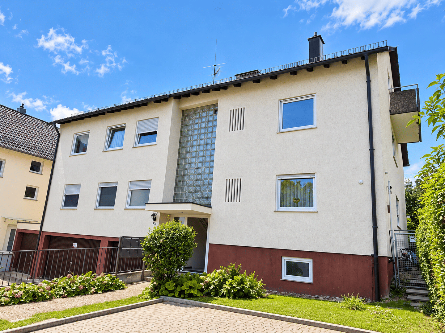 Charmante, renovierte 2-Zimmer-Dachgeschosswohnung m. Balkon in ruhiger Lage AN EINZELPERSON, 70794 Filderstadt