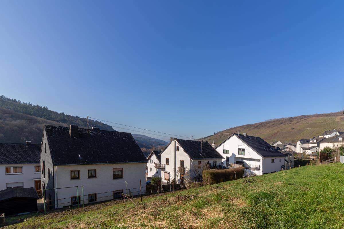 Schönes Baugrundstück in ruhiger Ortslage von Waldrach mit schönem Blick, 54320 Waldrach