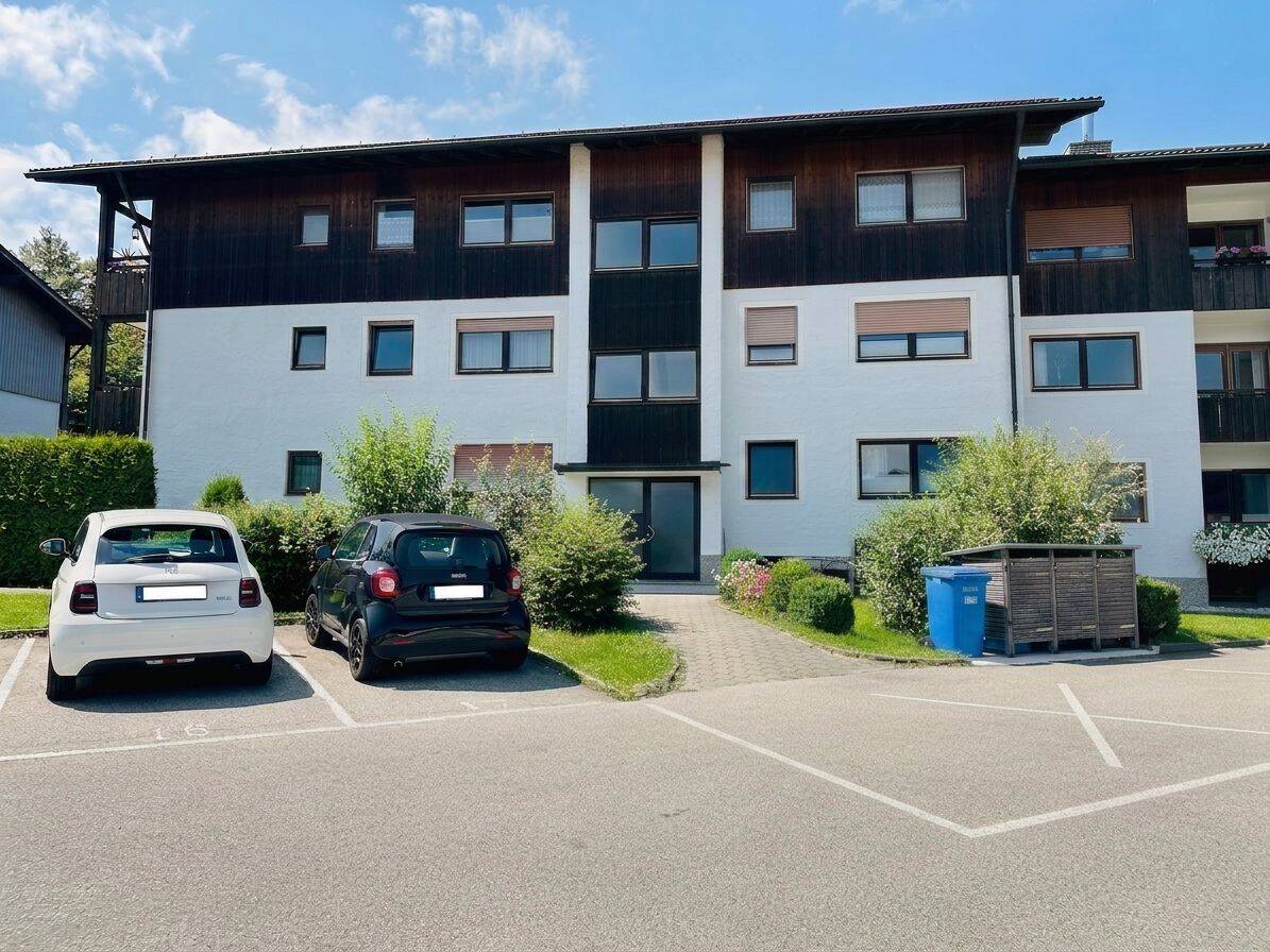 Großzügige und gepflegte 3-Zimmer-Wohnung in ruhiger Wohnlage – Ein Ort der Erholung!, 83707 Bad Wiessee