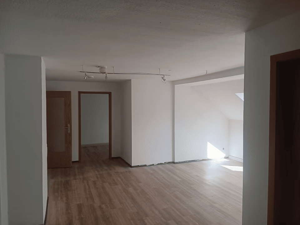 Praktische 4-Raum-Wohnung im DG, 7546 Gera