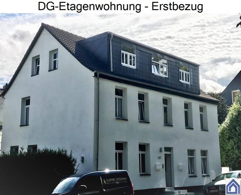 Kernsanierte Dachgeschosswohnung mit moderner Aufteilung und Garagenplatz, 42553 Velbert