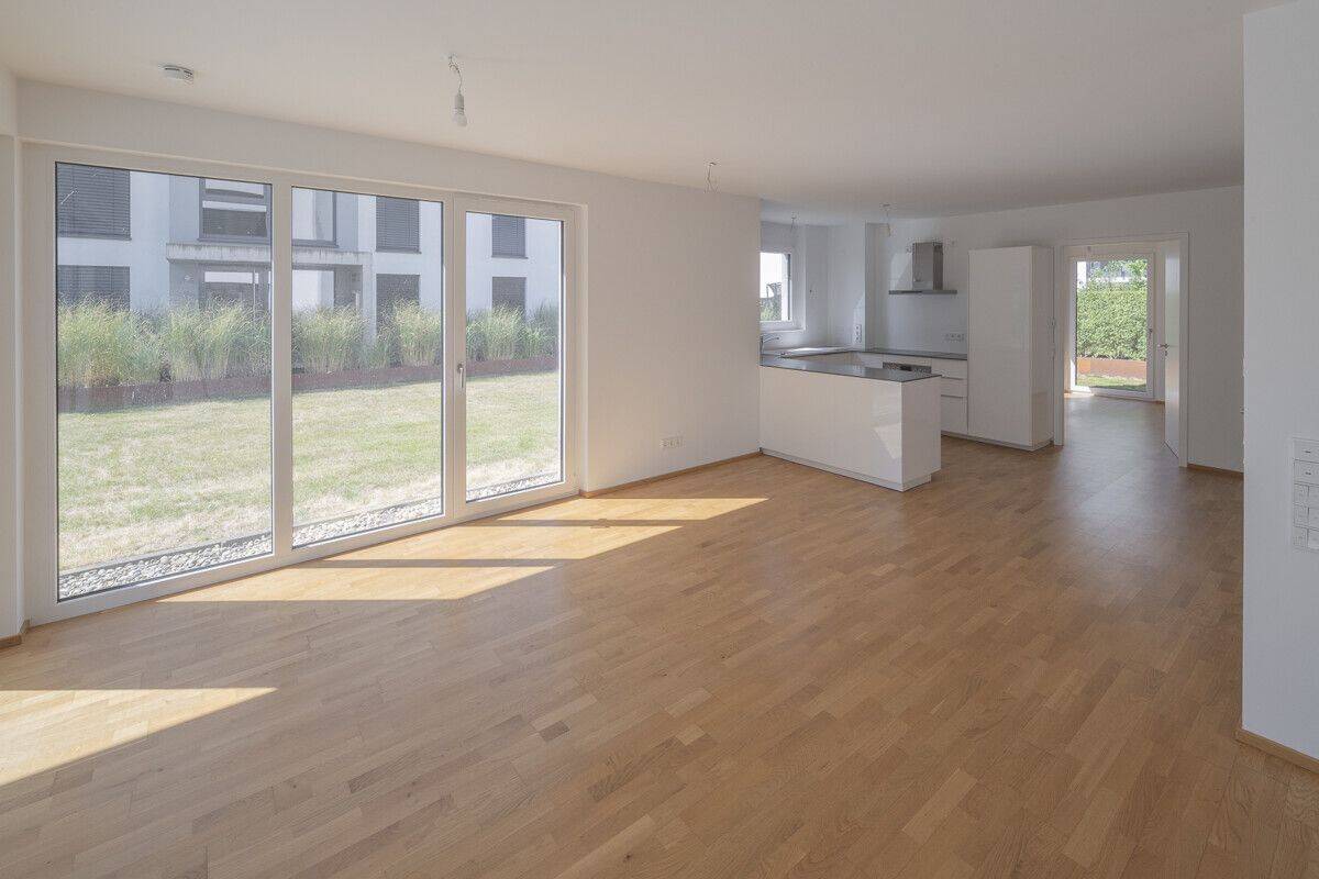 Hier geht die Sonne auf: außergewöhnliche 4 Zimmer-Wohnung im Erdgeschoß, 78315 Radolfzell am Bodensee