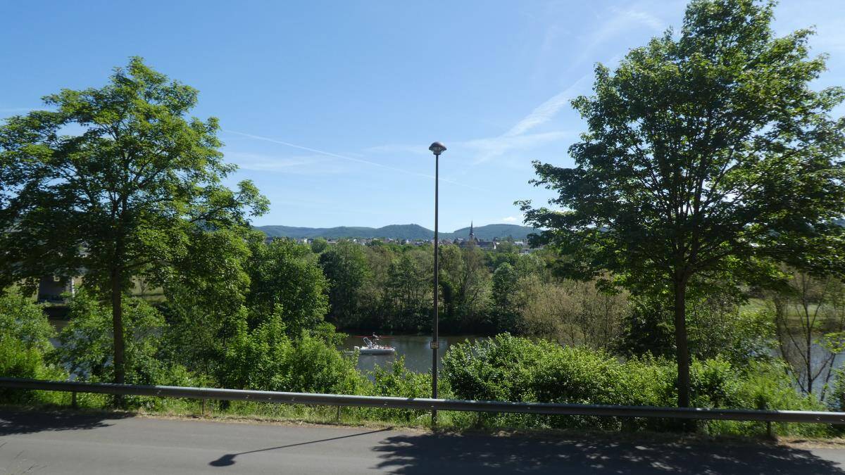 Top Lage- Baugrundstück mit herrlichem Saarblick in zentraler Lage von Saarburg, 54439 Saarburg